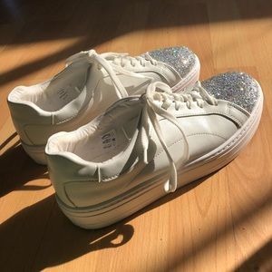 ❌SOLD❌ SPARKLY SNEAKERS